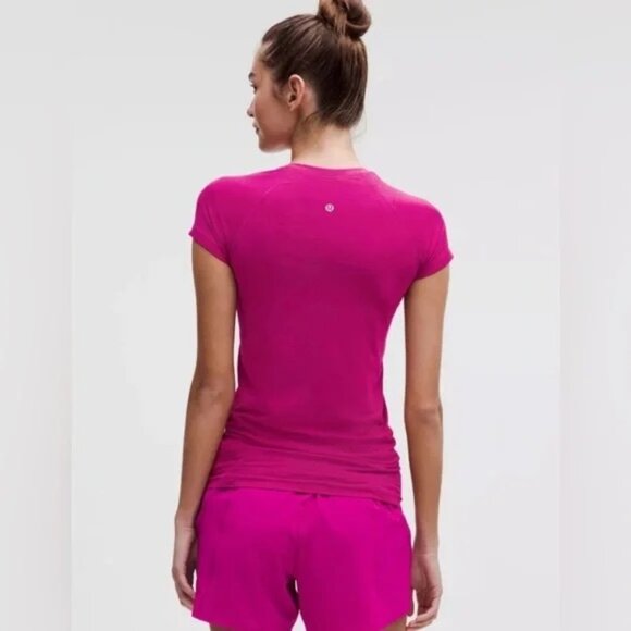 NEW Lululemon Swiftly Tech Short Sleeve Shirt Ripened Raspberry Sz 4 NWT - Picture 2 of 7